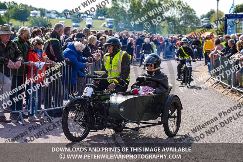 Vintage motorcycle club;eventdigitalimages;no limits trackdays;peter wileman photography;vintage motocycles;vmcc banbury run photographs